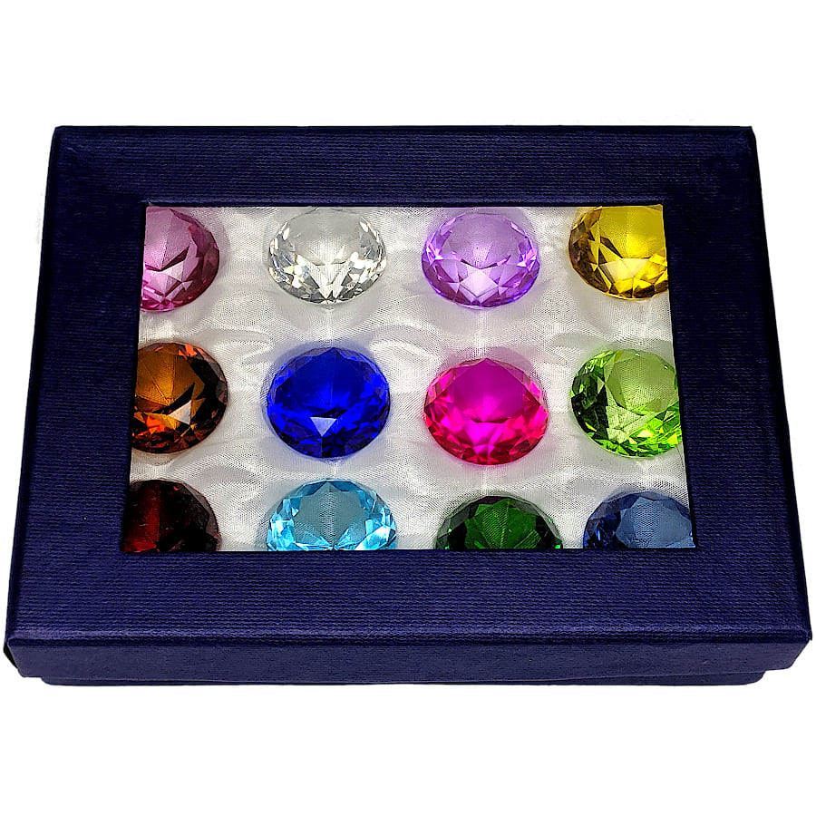 ����� 12 ���������� �� 4 �� ������� �����������